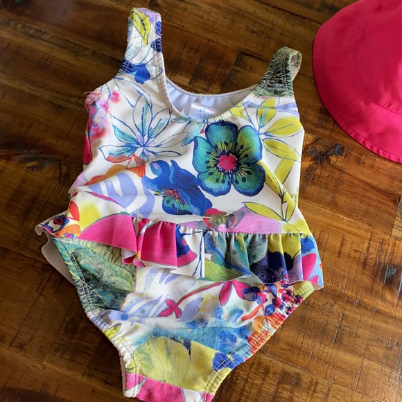 Swimsuit set baby girl 18-24months - Picture 2 of 6
